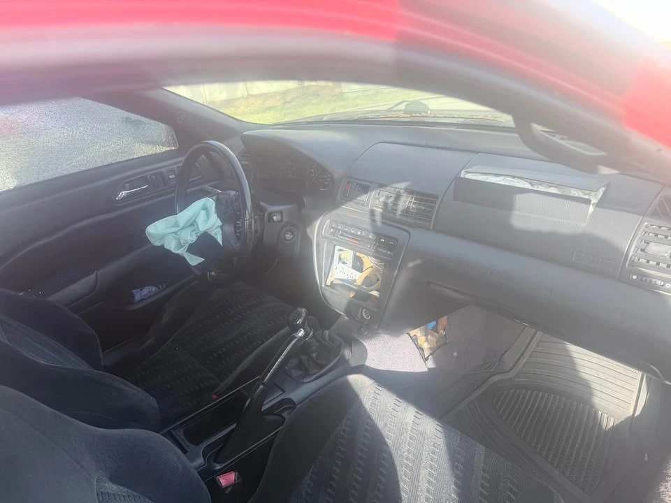 2000 Honda Prelude 5th Gen - Image 2 of 9