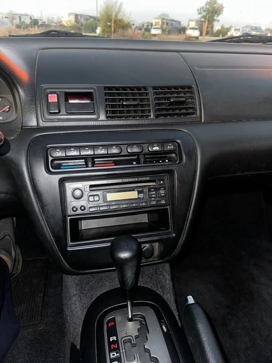 2000 Honda Prelude 5th Gen - Image 10 of 13