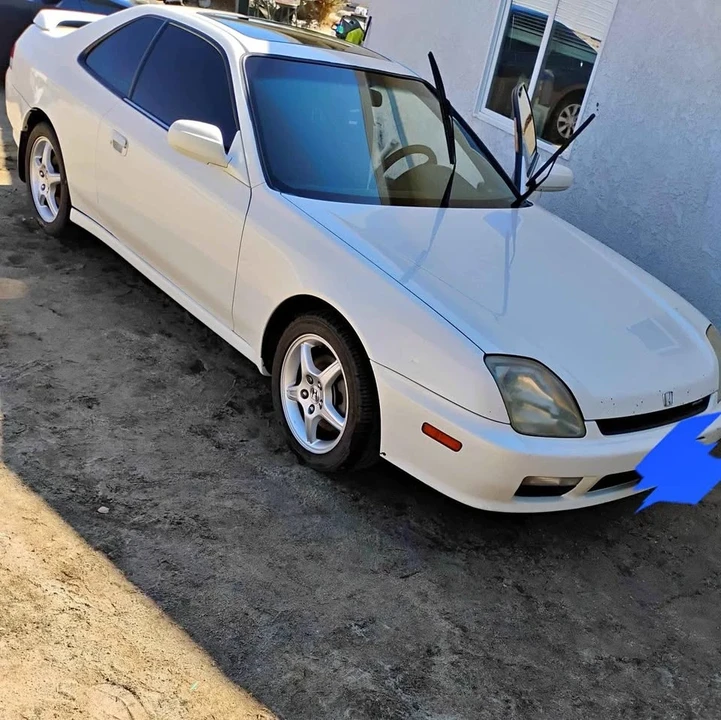 2000 Honda Prelude 5th Gen - Image 1 of 2