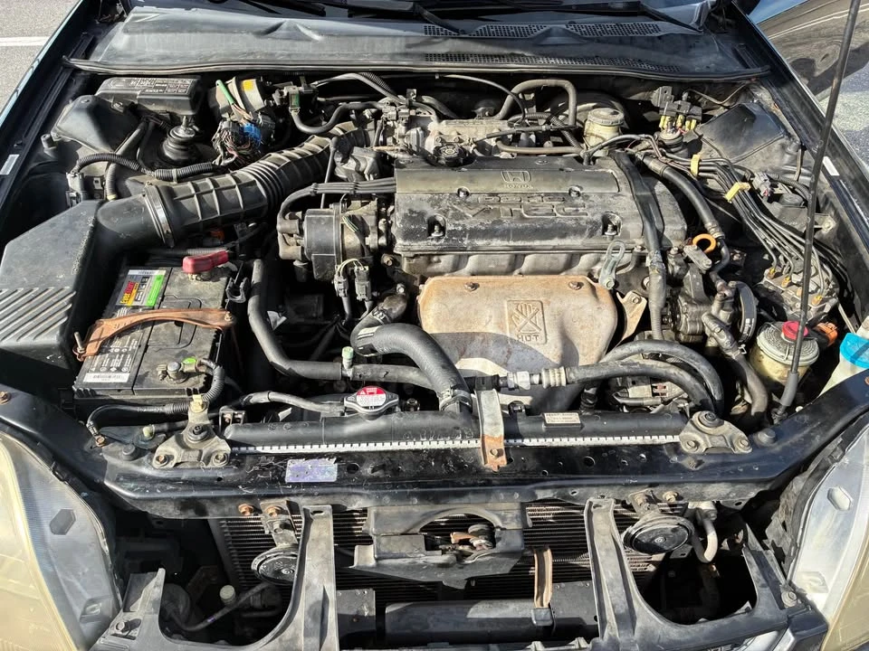 2000 Honda Prelude 5th Gen - Image 2 of 3