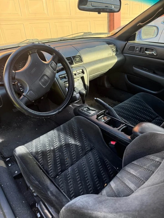 2000 Honda Prelude 5th Gen - Image 2 of 4