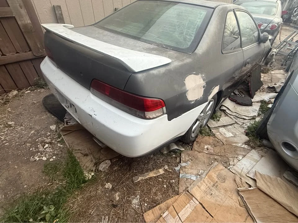 2000 Honda Prelude 5th Gen - Image 2 of 7