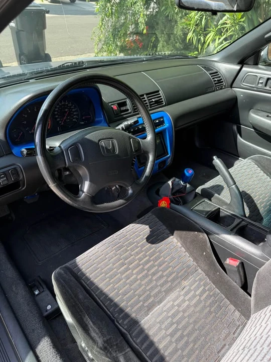 2000 Honda Prelude 5th Gen - Image 2 of 3