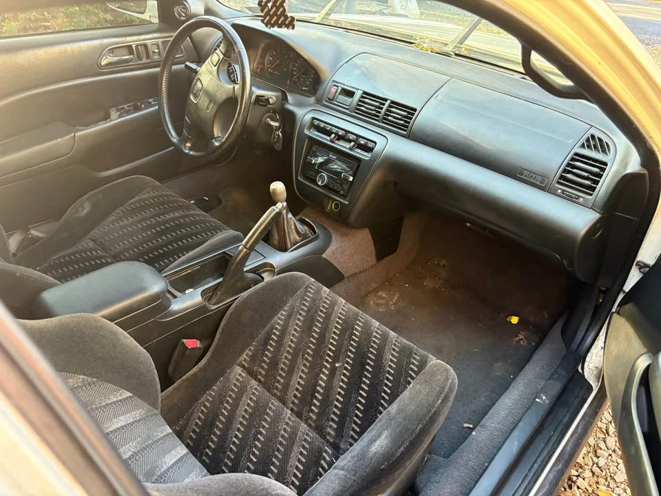 2000 Honda Prelude 5th Gen - Image 3 of 9