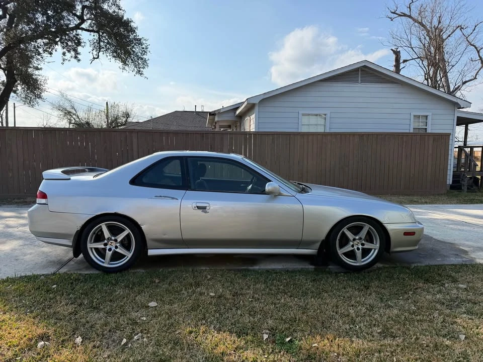 2000 Honda Prelude 5th Gen - Image 2 of 10
