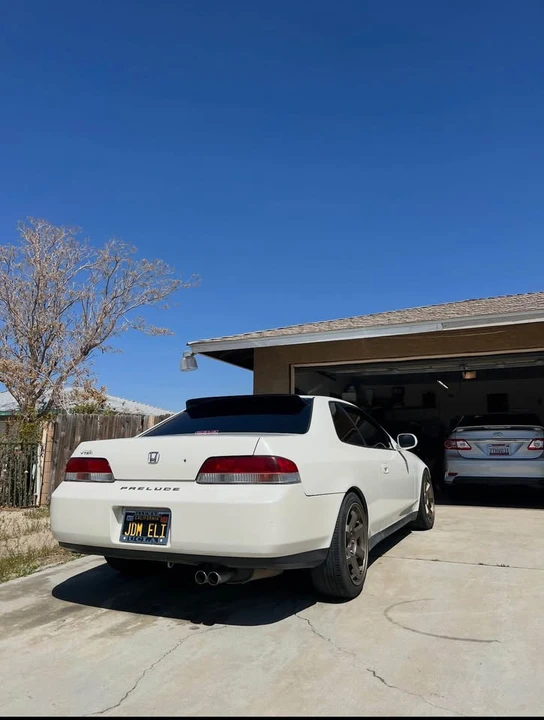 2000 Honda Prelude 5th Gen - Image 4 of 7