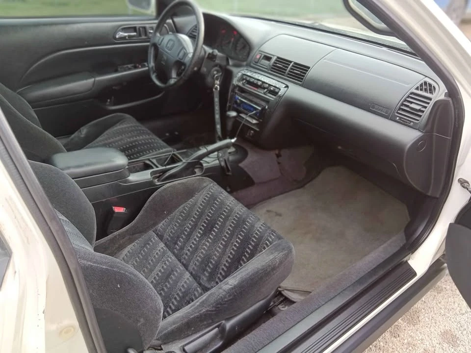 2000 Honda Prelude 5th Gen - Image 9 of 10