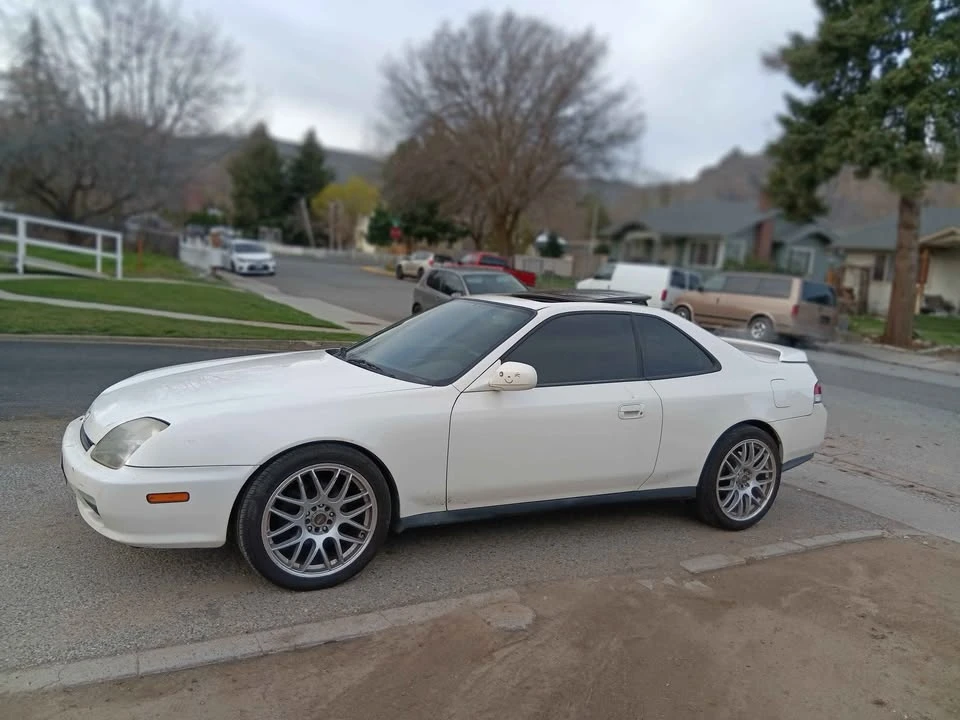 2000 Honda Prelude 5th Gen - Image 2 of 10