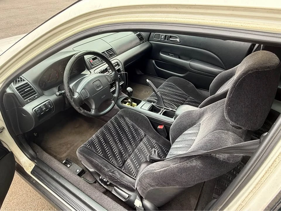 2000 Honda Prelude 5th Gen - Image 12 of 20