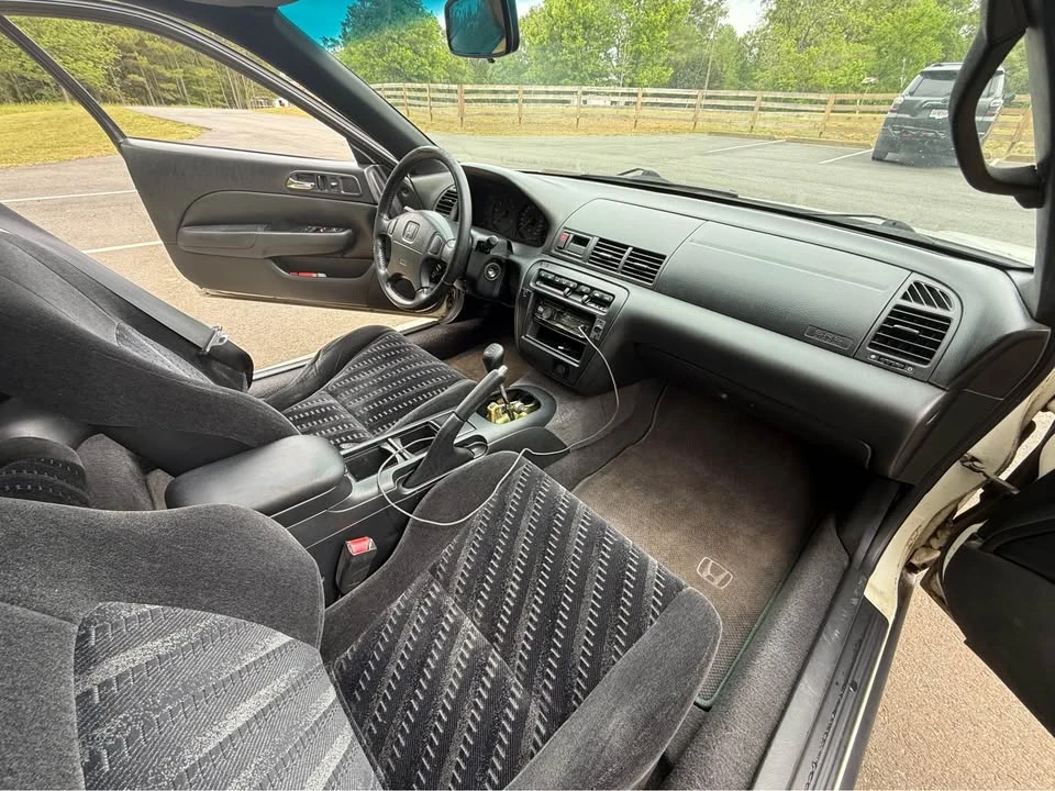 2000 Honda Prelude 5th Gen - Image 13 of 20