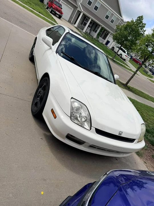 2000 Honda Prelude 5th Gen - Image 4 of 8