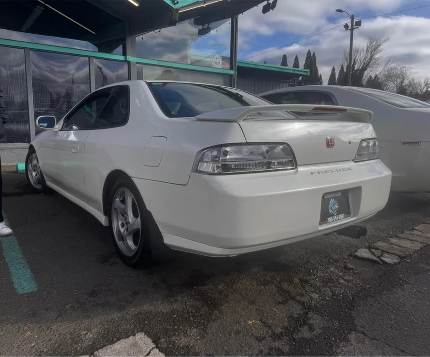 2000 Honda Prelude 5th Gen - Image 2 of 6