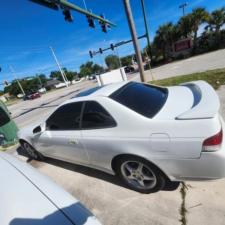 2000 Honda Prelude 5th Gen - Image 7 of 9