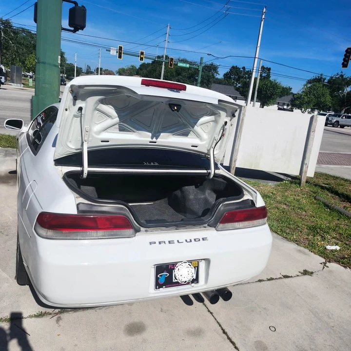 2000 Honda Prelude 5th Gen - Image 8 of 9