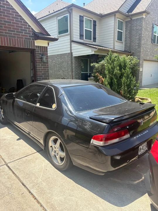 2000 Honda Prelude 5th Gen - Image 2 of 4