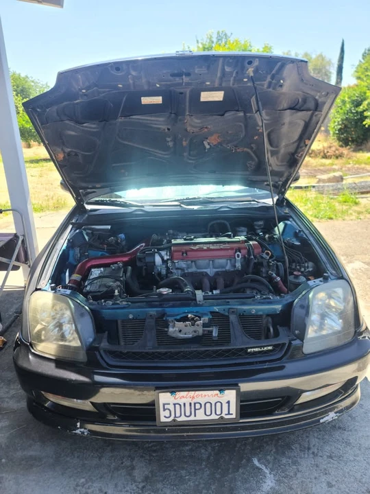 2000 Honda Prelude 5th Gen - Image 2 of 11