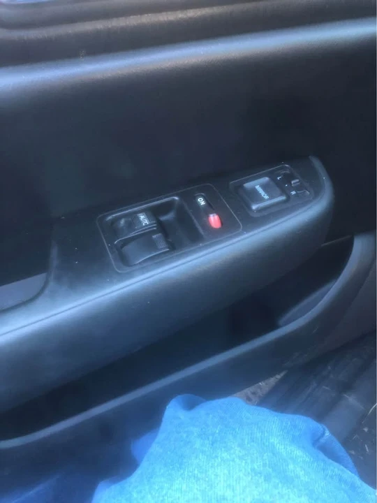 2000 Honda Prelude 5th Gen - Image 5 of 10