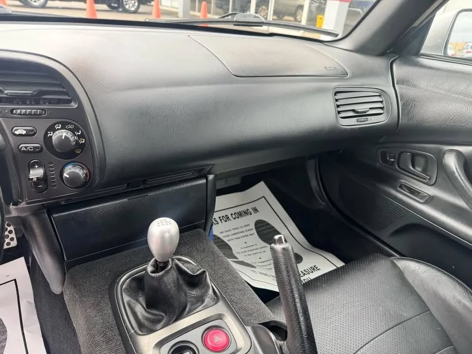 2000 Honda AP1 S2000 - Image 16 of 17