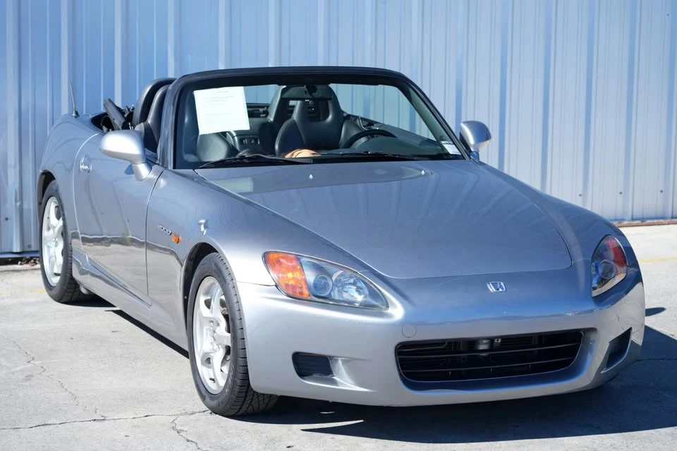 2000 Honda AP1 S2000 - Image 2 of 9
