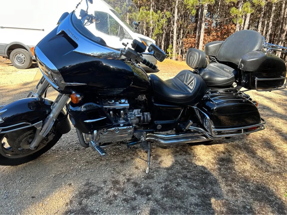2000 Honda Gold Wing - Image 3 of 6