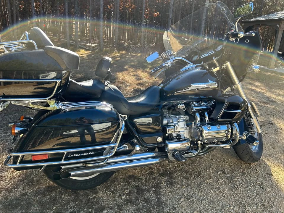 2000 Honda Gold Wing - Image 5 of 6