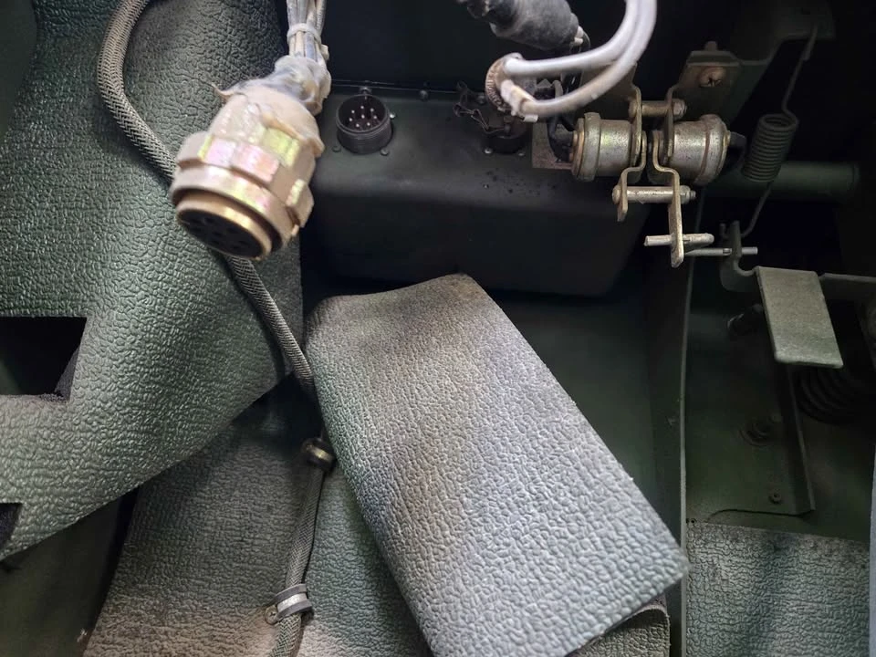 2000 Hummer HMMWV - Image 8 of 8