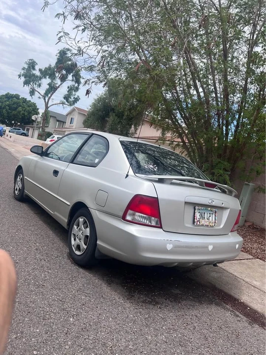 2000 Hyundai Accent - Image 2 of 2