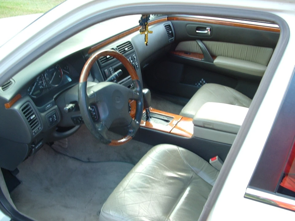 2000 Infiniti Q45 3rd Gen - Image 4 of 8