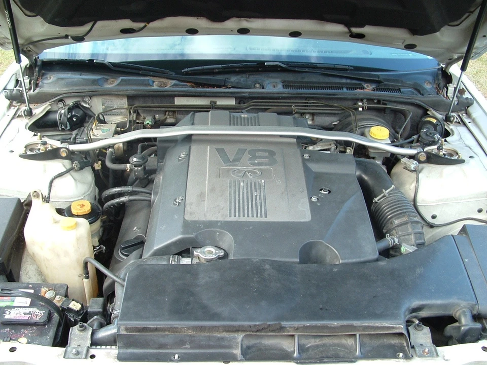 2000 Infiniti Q45 3rd Gen - Image 6 of 8