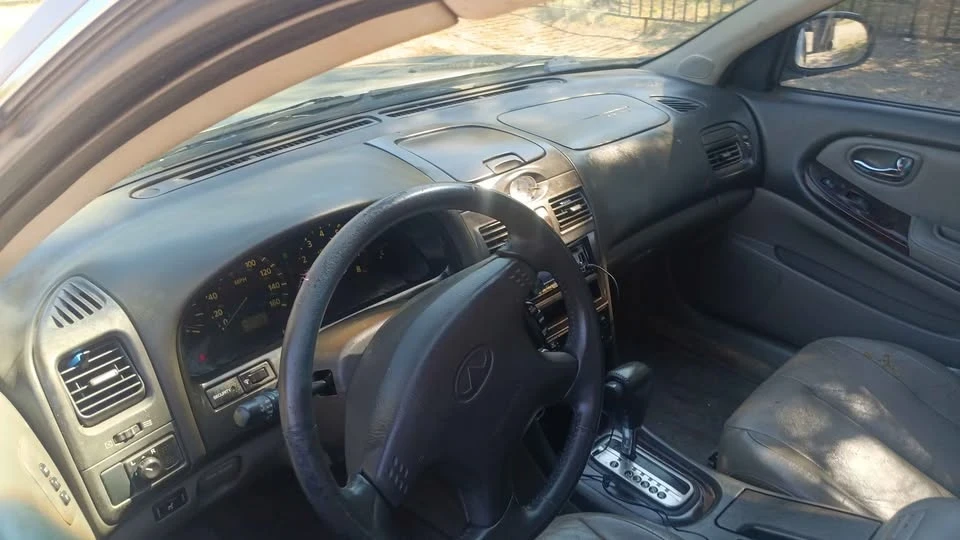 2000 Infiniti G20 2nd Gen - Image 4 of 10