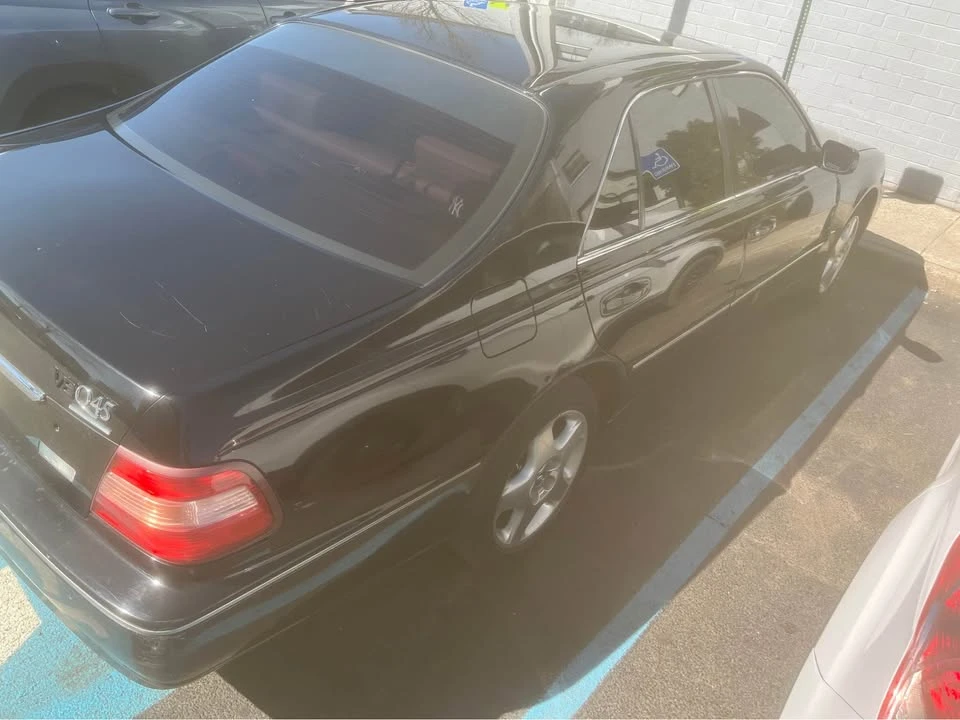 2000 Infiniti Q45 2nd Gen - Image 4 of 5