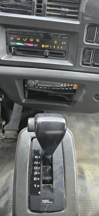 2000 Isuzu Elf - Image 6 of 17