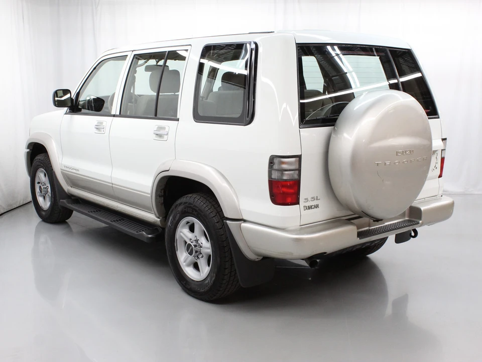 2000 Isuzu Trooper - Image 10 of 31