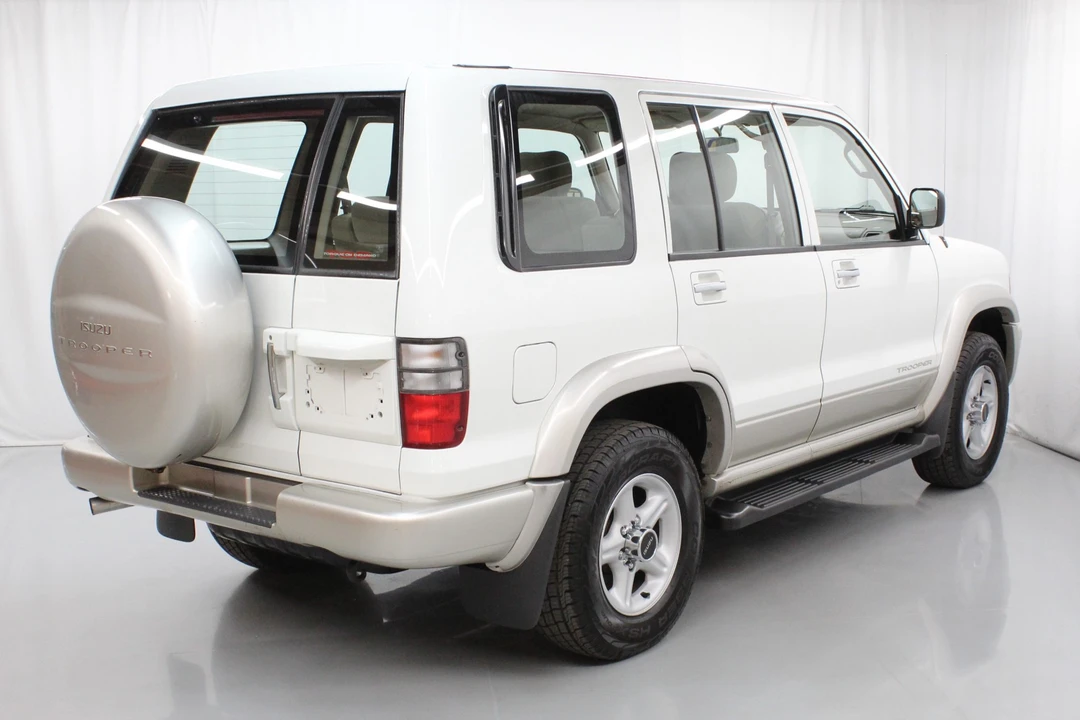 2000 Isuzu Trooper - Image 12 of 31