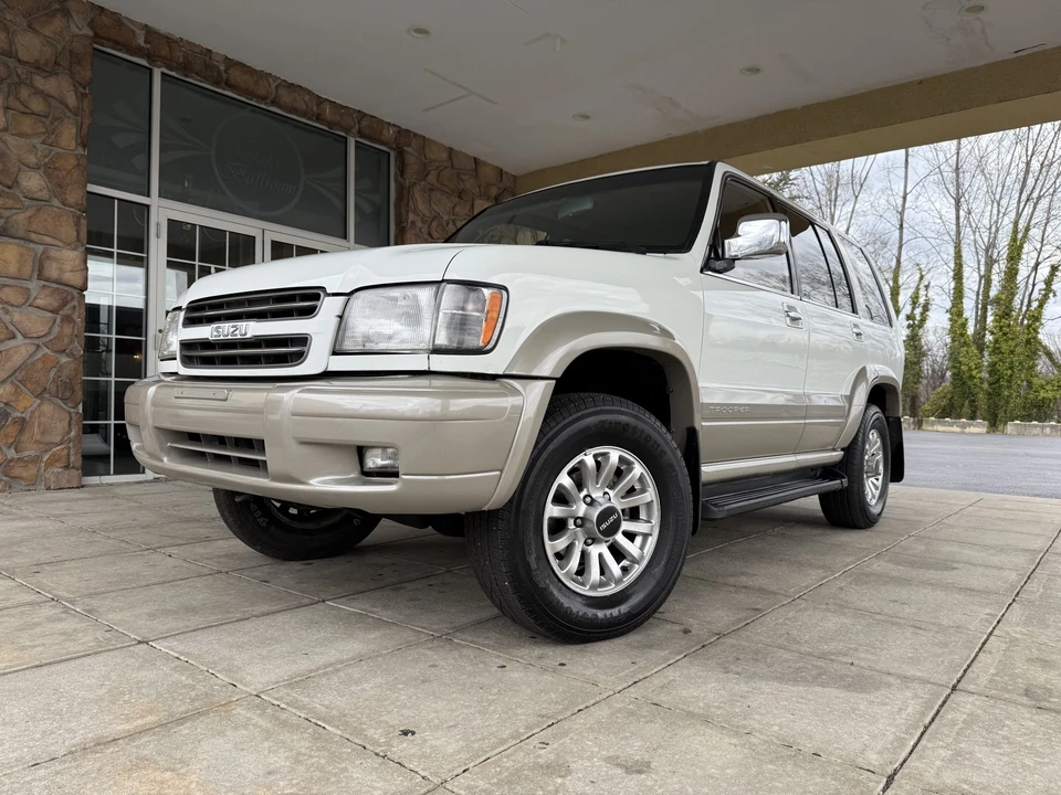 2000 Isuzu Trooper - Image 5 of 31