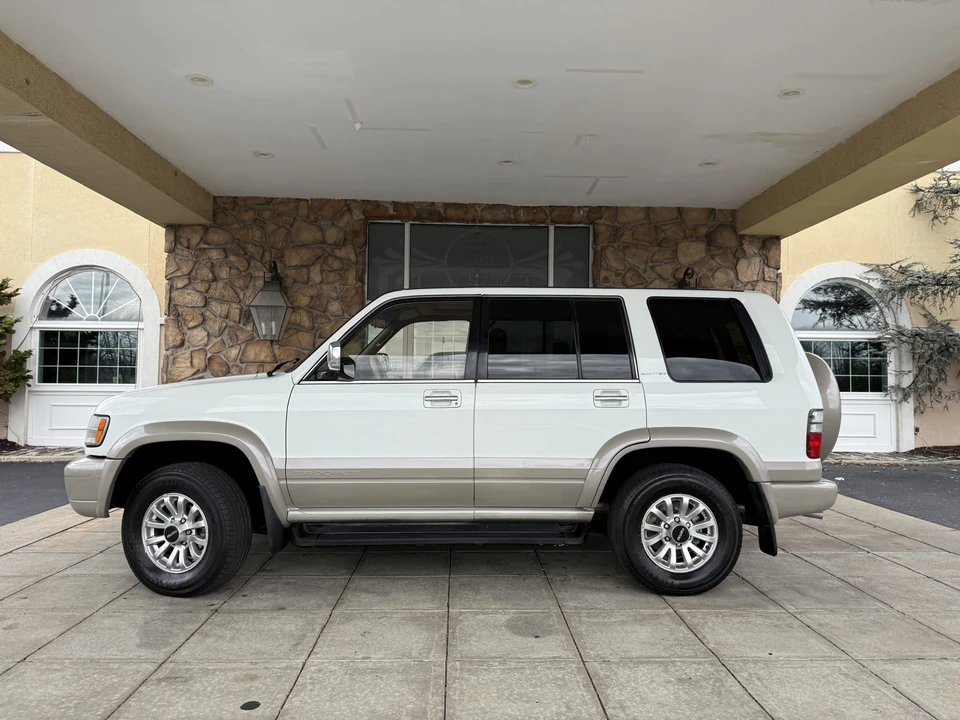2000 Isuzu Trooper - Image 11 of 31