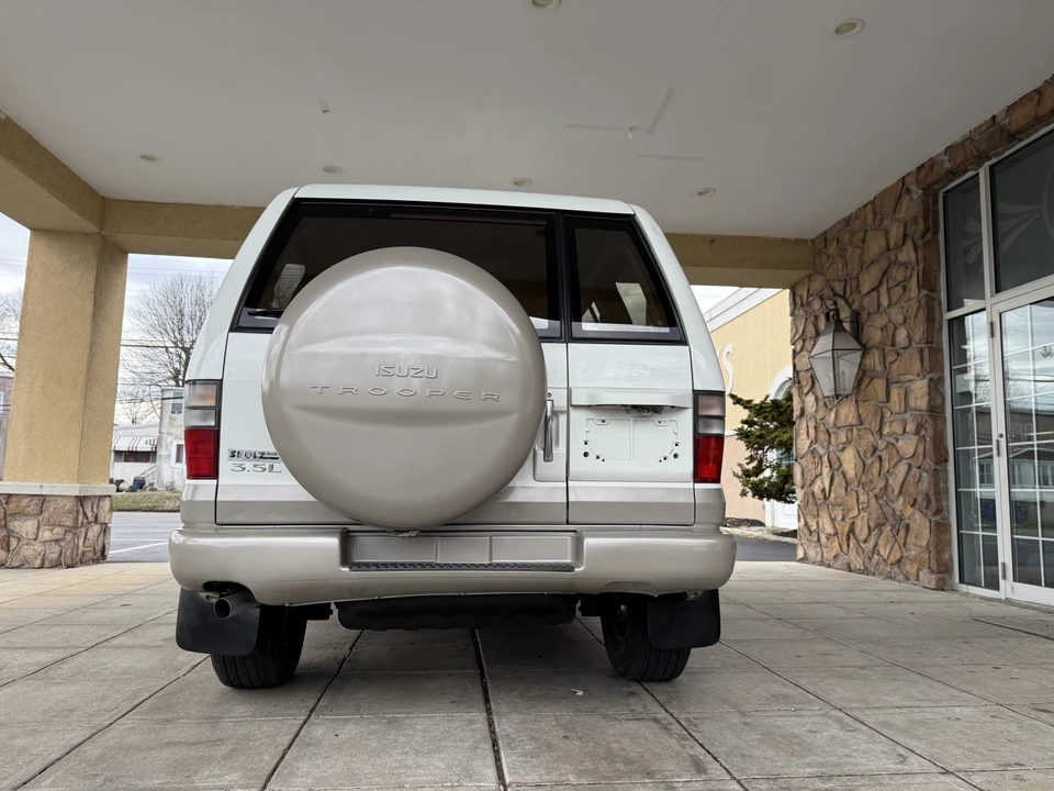 2000 Isuzu Trooper - Image 18 of 31