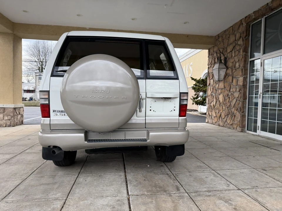 2000 Isuzu Trooper - Image 19 of 31