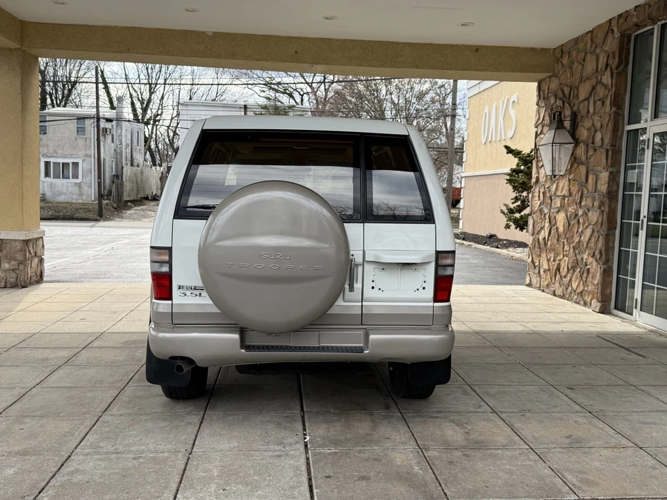 2000 Isuzu Trooper - Image 17 of 31