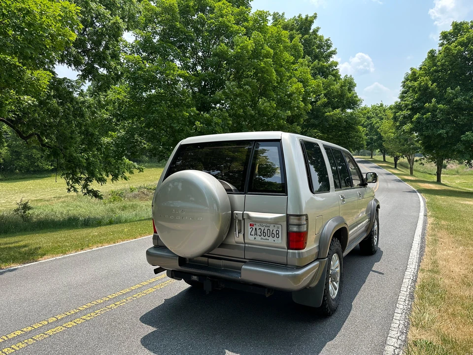 2000 Isuzu Trooper - Image 23 of 31