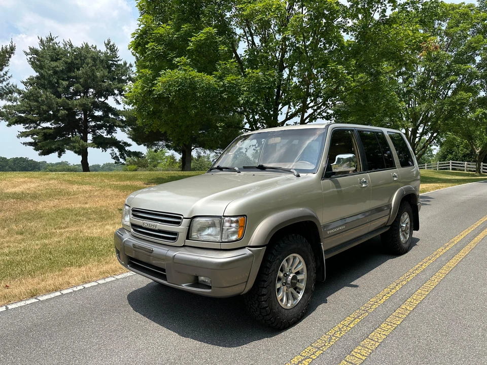 2000 Isuzu Trooper - Image 11 of 31