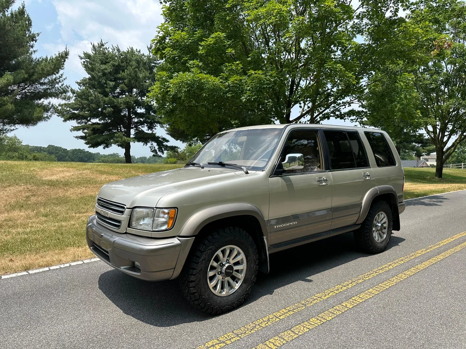 2000 Isuzu Trooper - Image 13 of 31