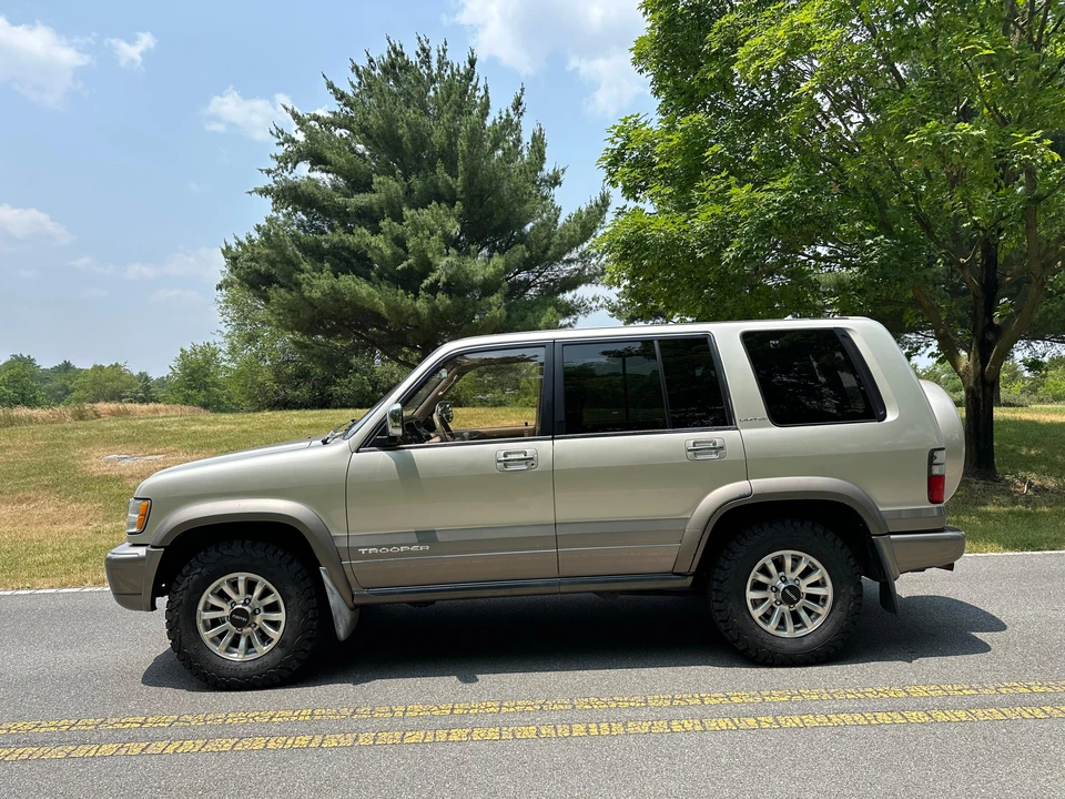 2000 Isuzu Trooper - Image 18 of 31