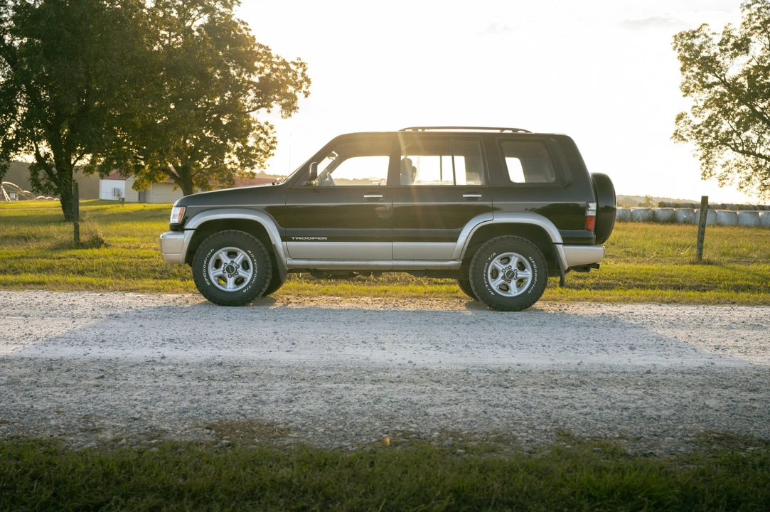 2000 Isuzu Trooper - Image 8 of 31