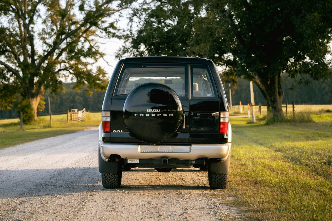 2000 Isuzu Trooper - Image 12 of 31
