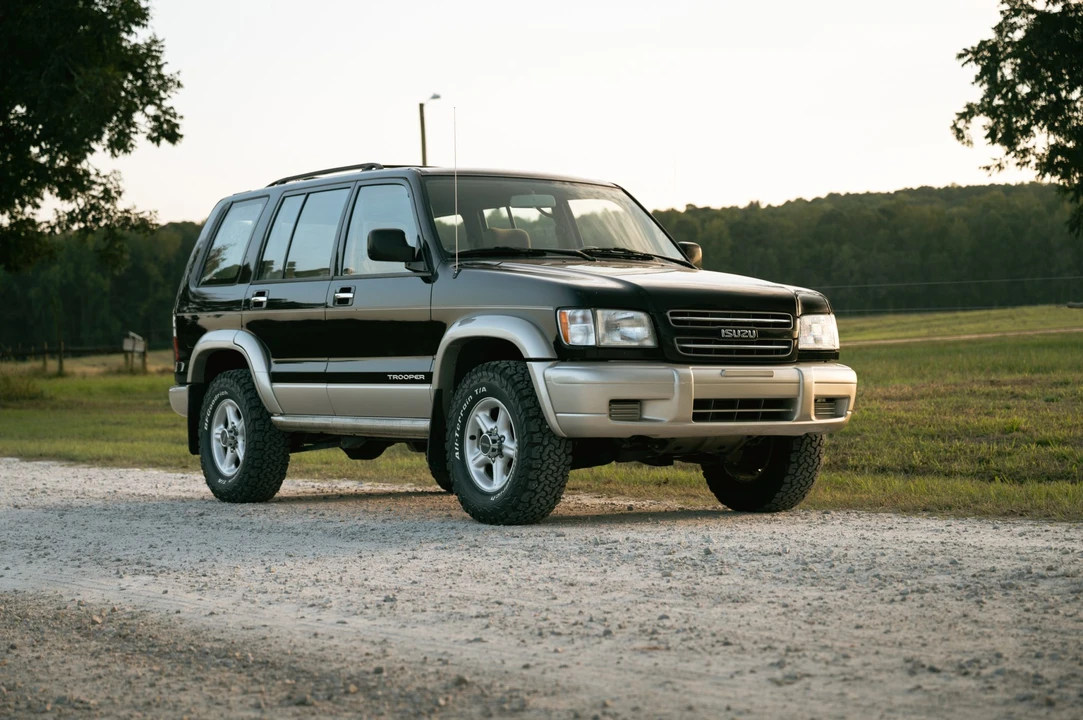 2000 Isuzu Trooper - Image 17 of 31