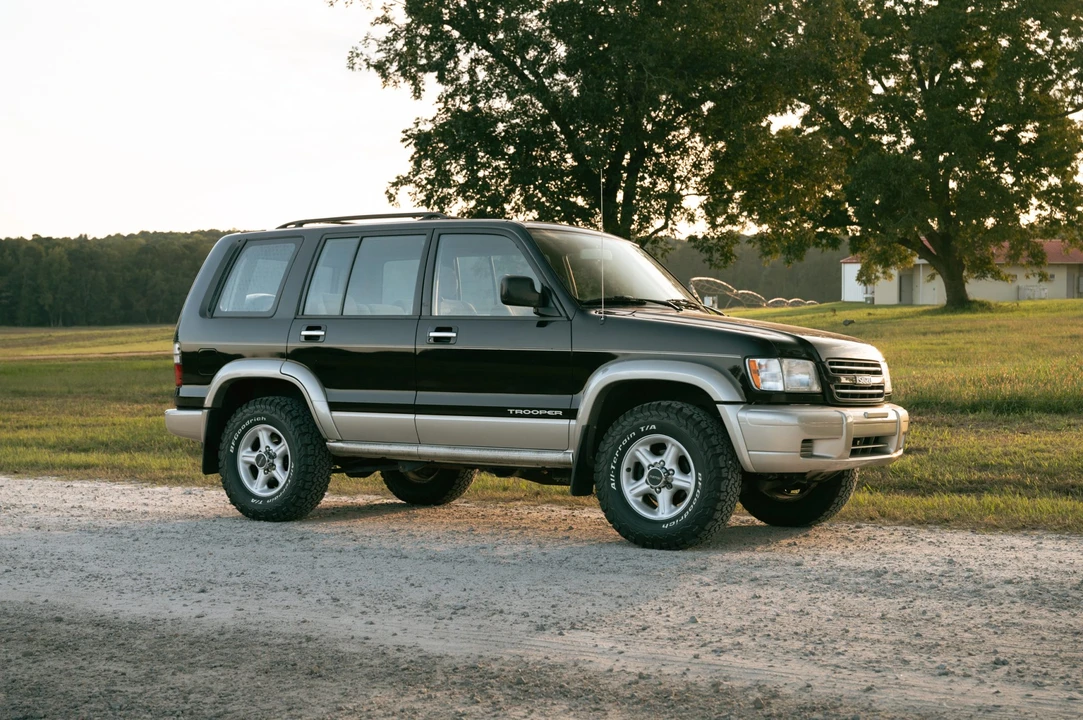 2000 Isuzu Trooper - Image 16 of 31