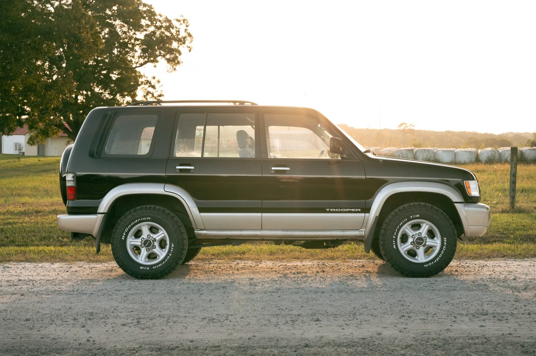 2000 Isuzu Trooper - Image 15 of 31