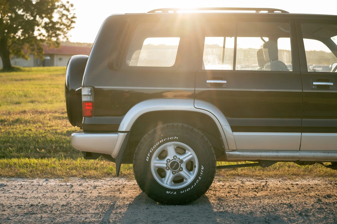 2000 Isuzu Trooper - Image 26 of 31