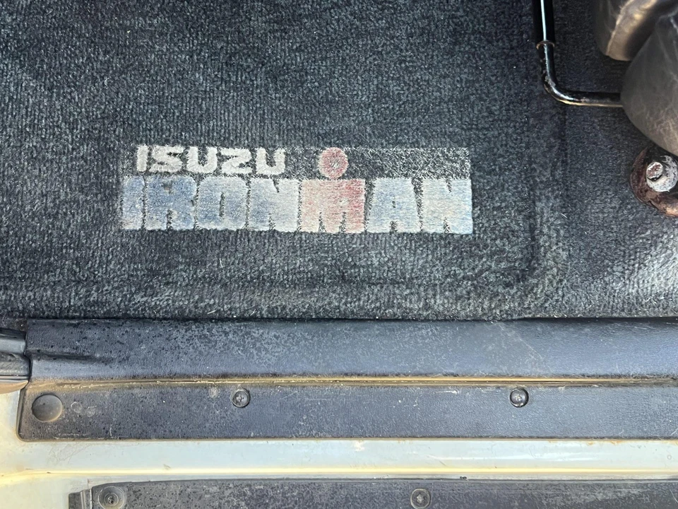 2000 Isuzu VehiCROSS - Image 28 of 31